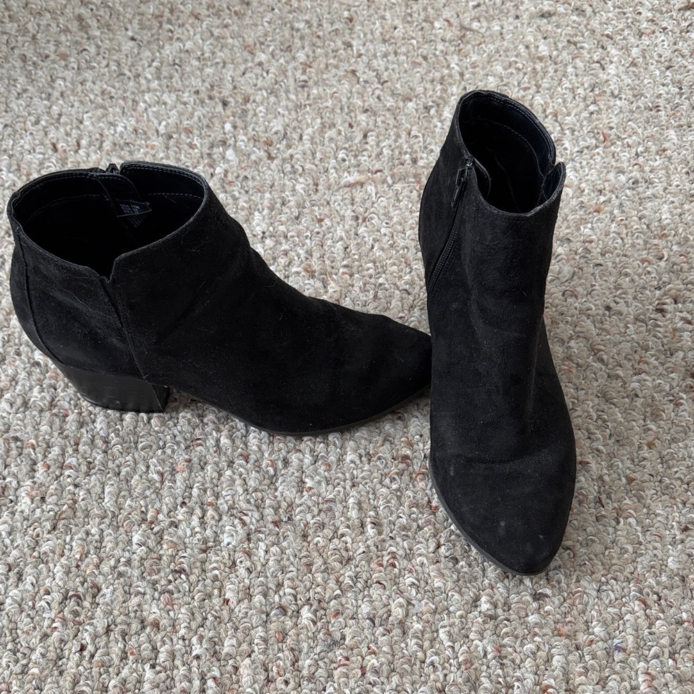 Dexflex Comfort Black Ankle Booties